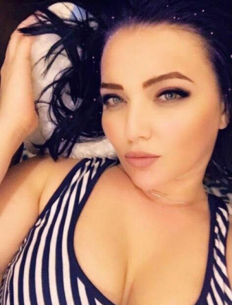 Девушка массажистка Кира, салон Кира ЧМ